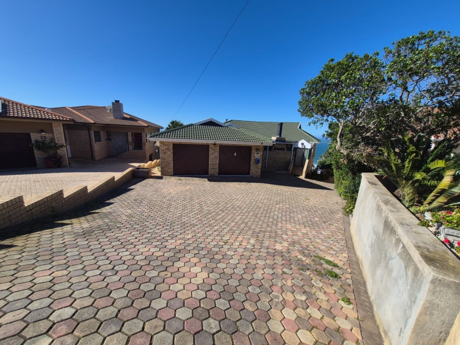 4 Bedroom Property for Sale in Dana Bay Western Cape